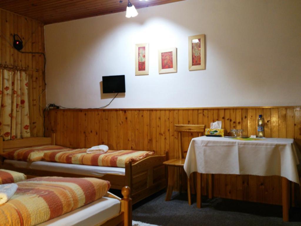 Sunnystreet Guesthouse Stara Lesna Ngoại thất bức ảnh