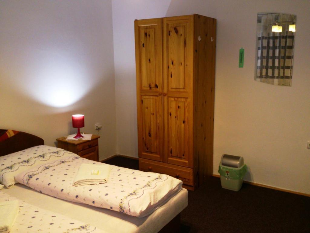 Sunnystreet Guesthouse Stara Lesna Ngoại thất bức ảnh