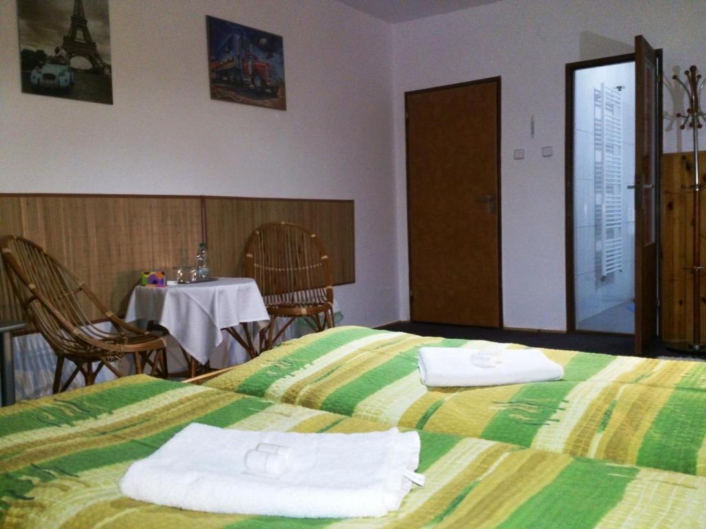 Sunnystreet Guesthouse Stara Lesna Ngoại thất bức ảnh