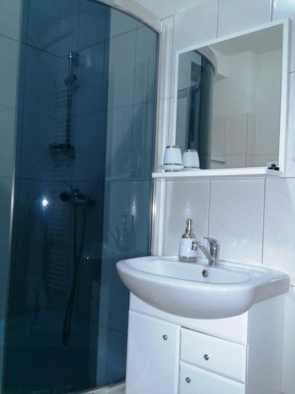 Sunnystreet Guesthouse Stara Lesna Ngoại thất bức ảnh